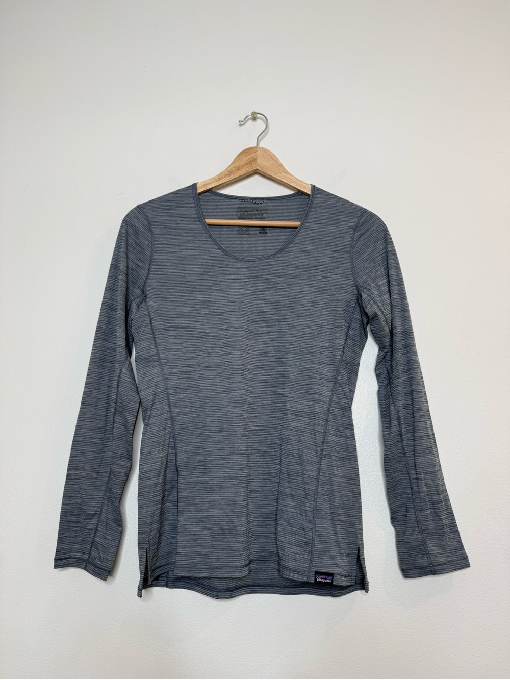 Patagonia Capilene Cool Lightweight Sun Guard Shirt in Heather grey size xs - Picture 2 of 7